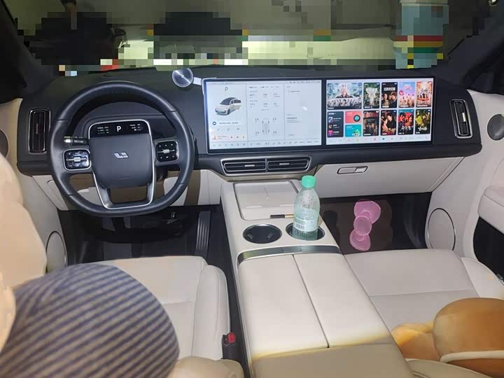 Фото 13 - LiXiang L7