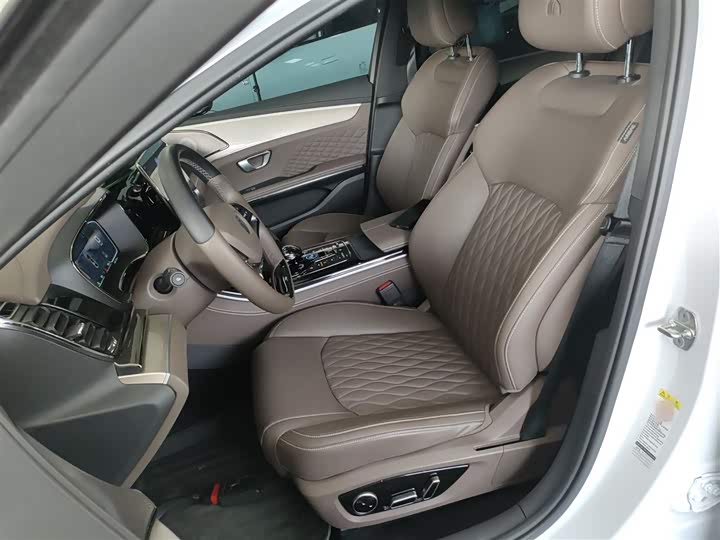 Фото 15 - BYD Han