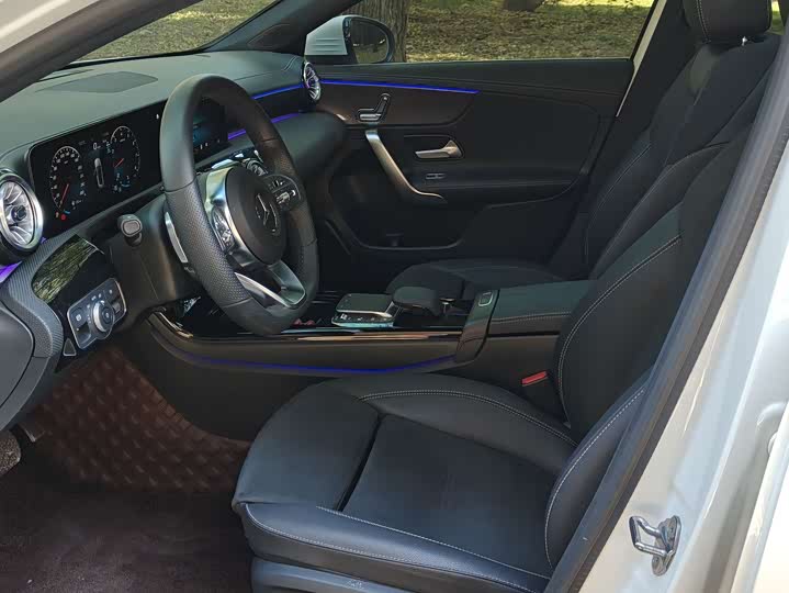 Фото 10 - Mercedes-Benz A-Class