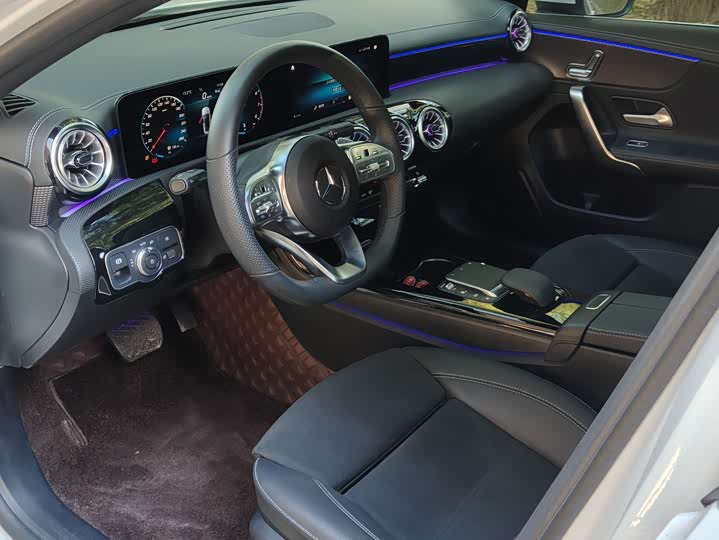 Фото 7 - Mercedes-Benz A-Class