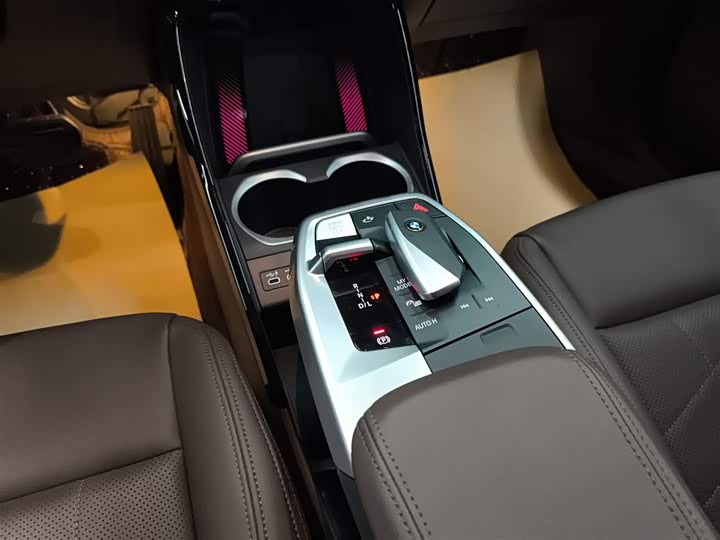 Фото 14 - BMW X1