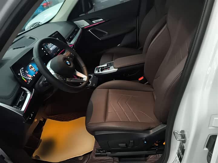 Фото 15 - BMW X1