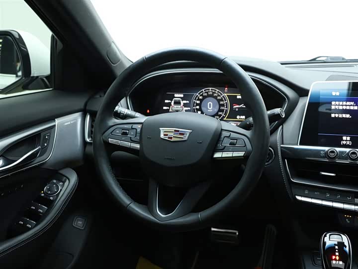 Фото 16 - Cadillac CT5