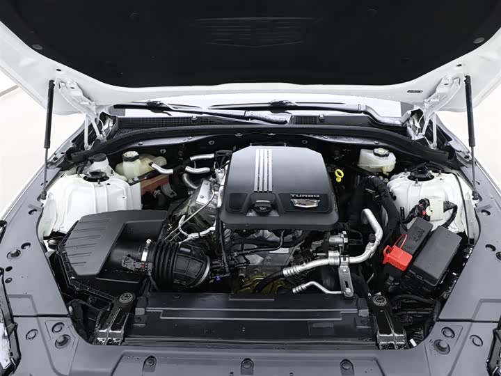 Фото 17 - Cadillac CT5