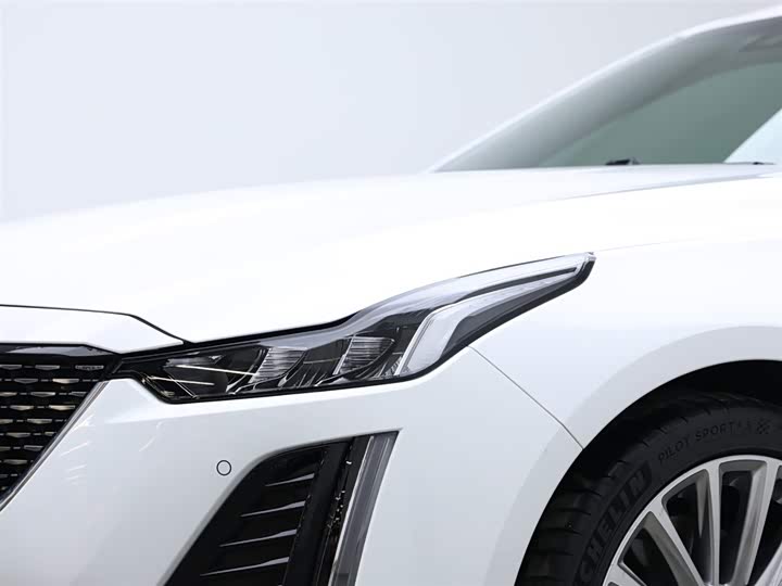 Фото 18 - Cadillac CT5