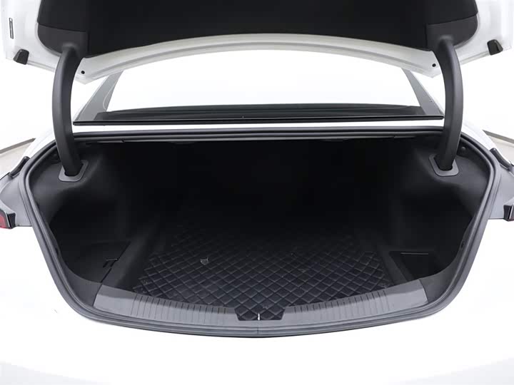 Фото 8 - Cadillac CT5