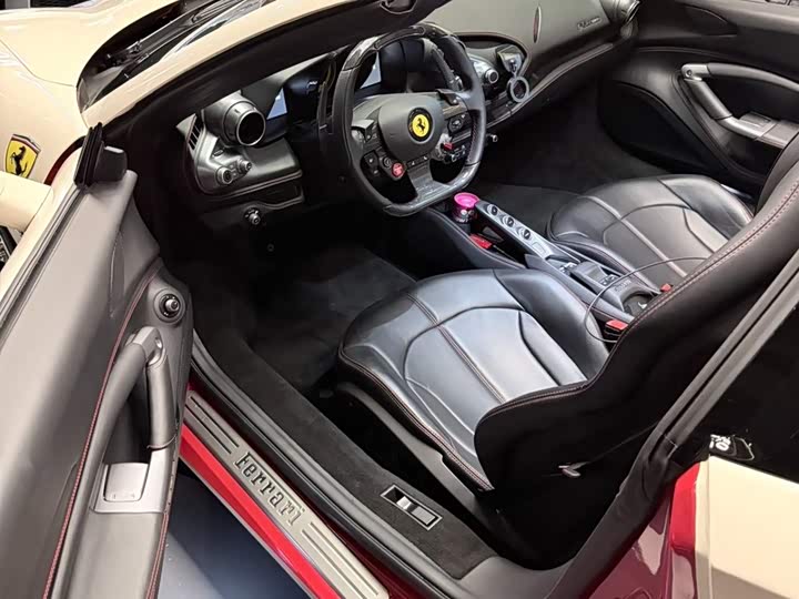 Фото 5 - Ferrari F8