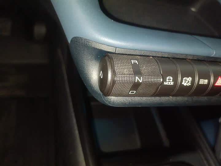 Фото 14 - BYD Dolphin