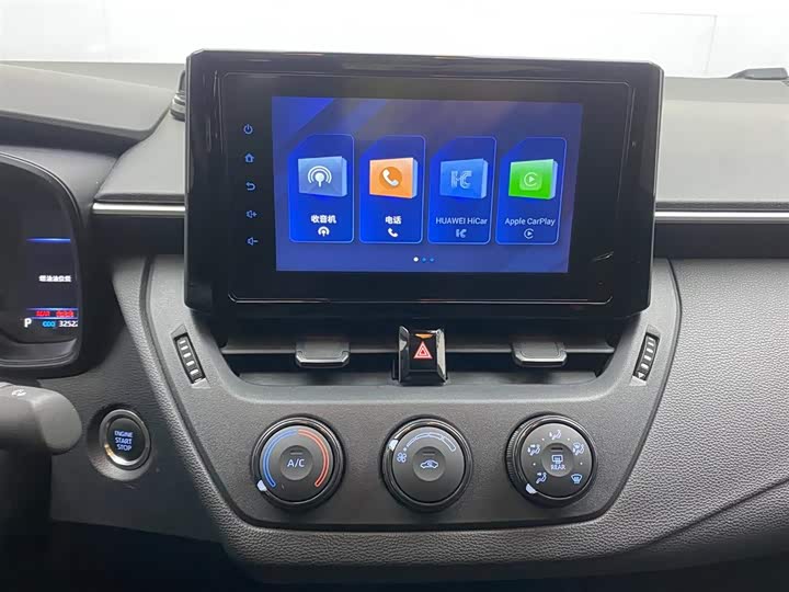 Фото 15 - Toyota Corolla