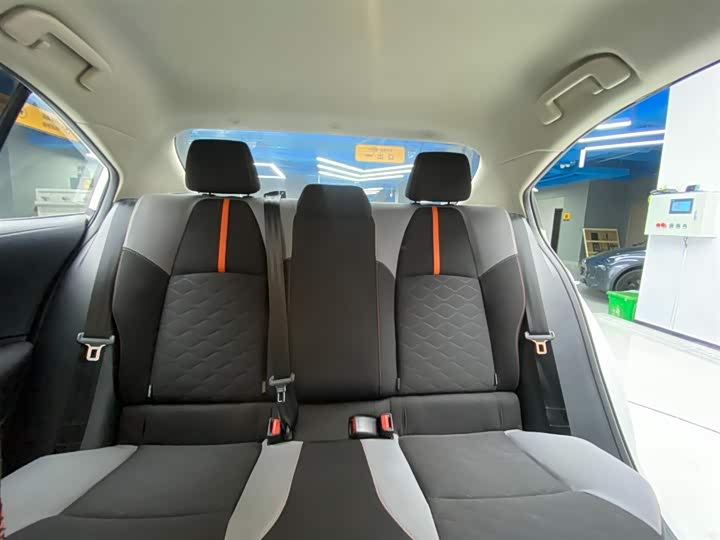 Фото 17 - Toyota Corolla