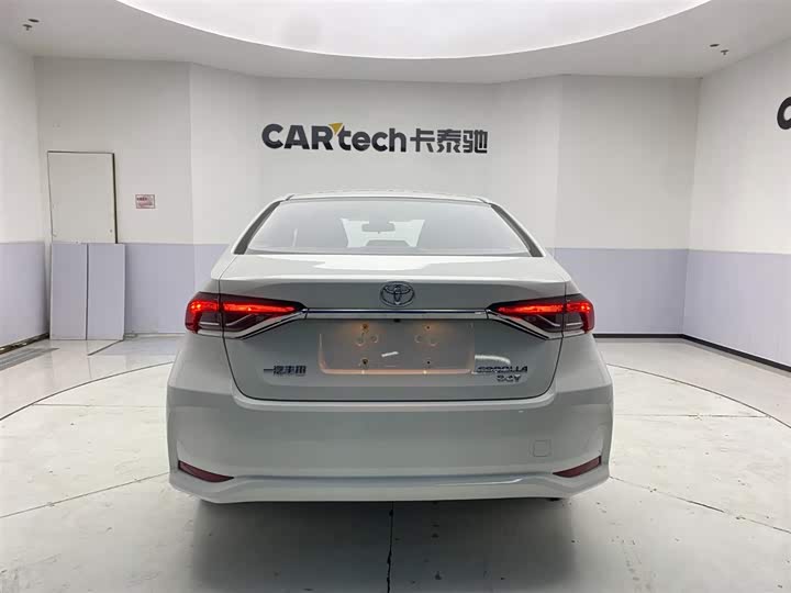 Фото 26 - Toyota Corolla