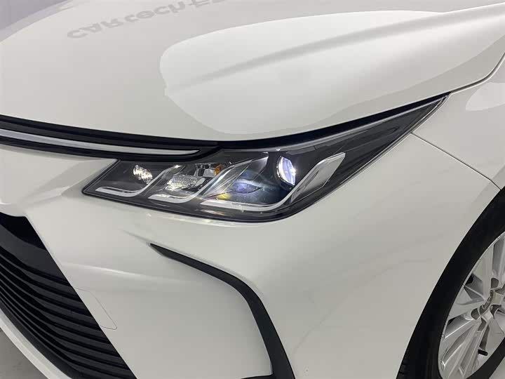 Фото 6 - Toyota Corolla