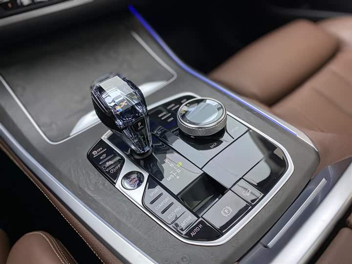 Фото 19 - BMW X5