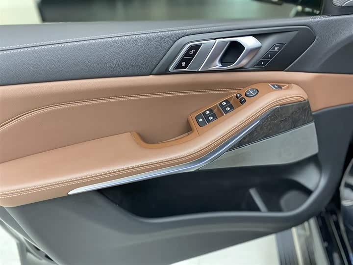 Фото 22 - BMW X5