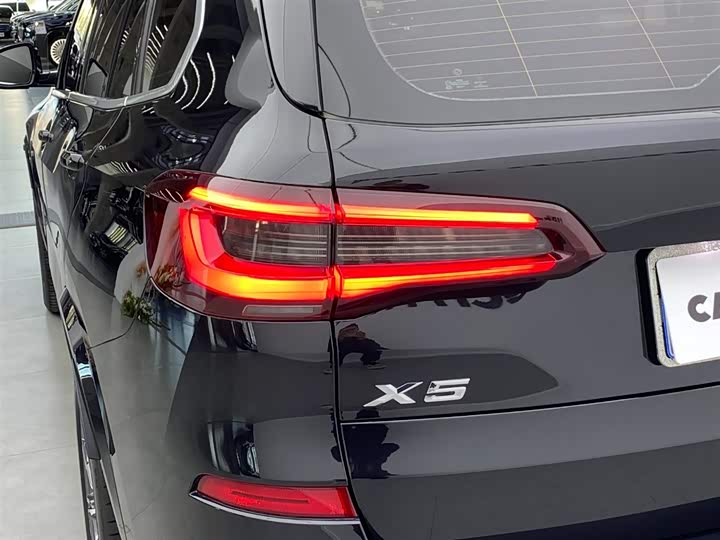 Фото 31 - BMW X5