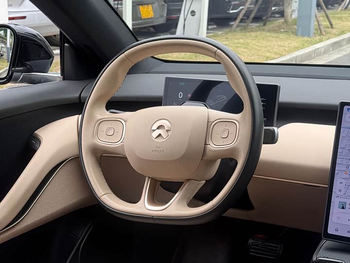 Фото 11 - Nio ET5T