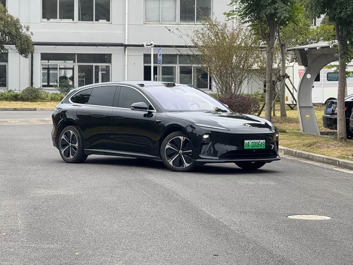 Фото 4 - Nio ET5T