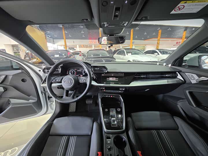 Фото 10 - Audi A3