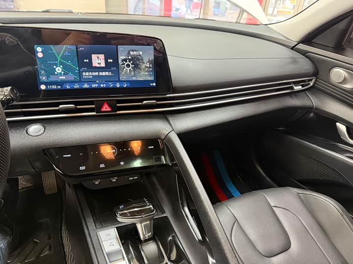 Фото 12 - Hyundai Elantra N line