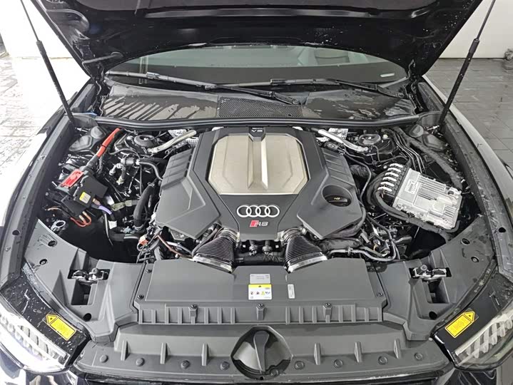 Фото 9 - Audi RS 6