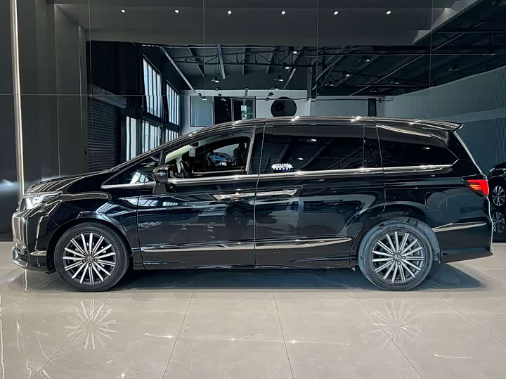 Фото 5 - Honda Elysion