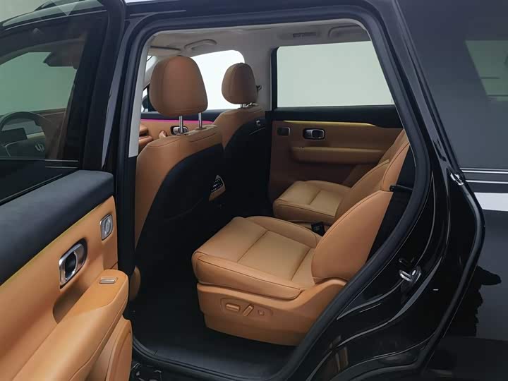 Фото 15 - Leapmotor C16