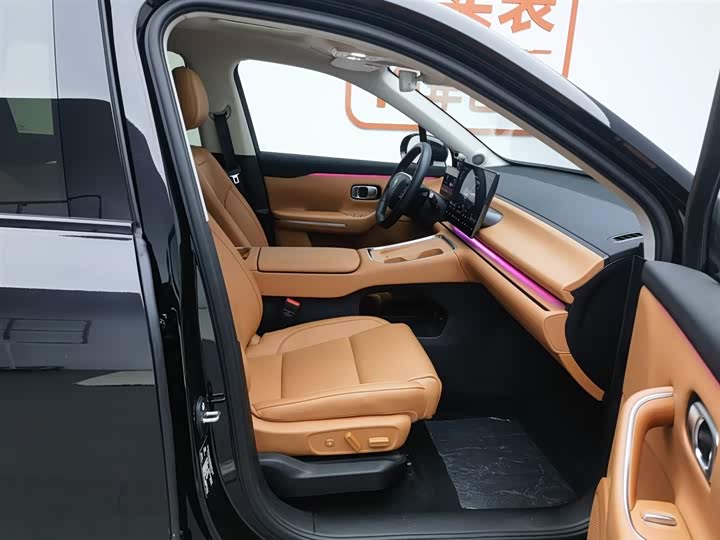 Фото 23 - Leapmotor C16