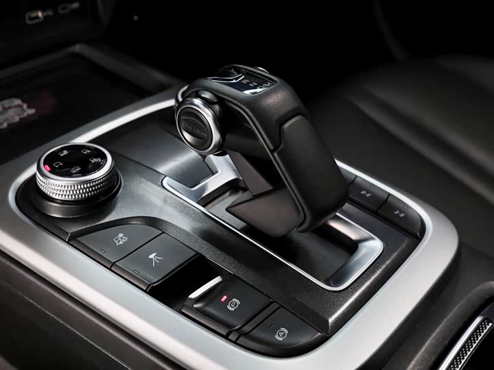 Фото 19 - Tank 300