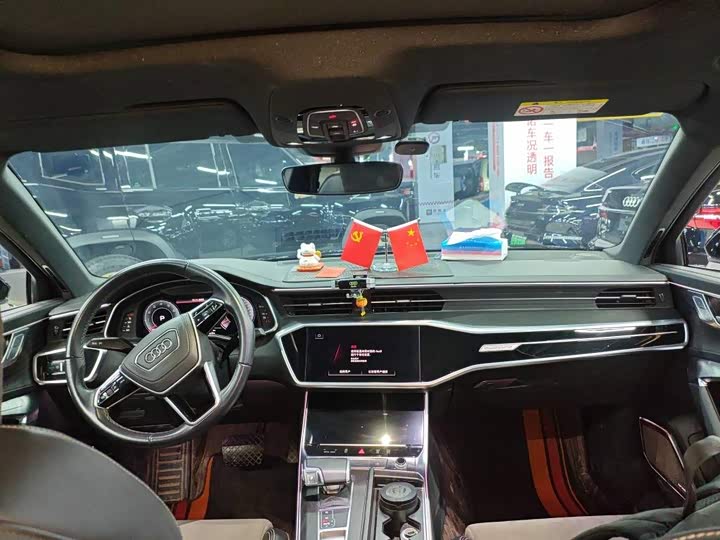 Фото 7 - Audi A6L