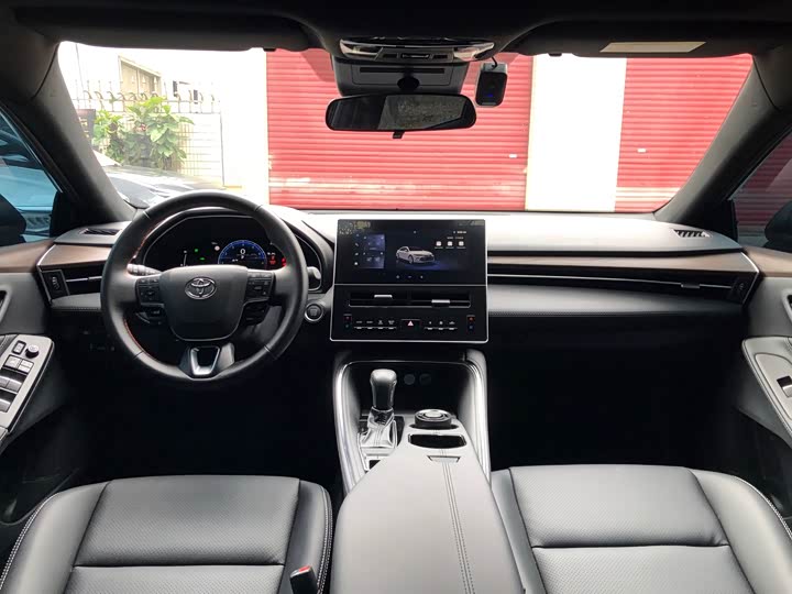 Фото 10 - Toyota Avalon