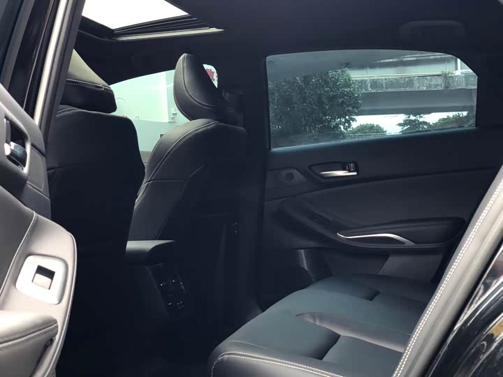 Фото 12 - Toyota Avalon