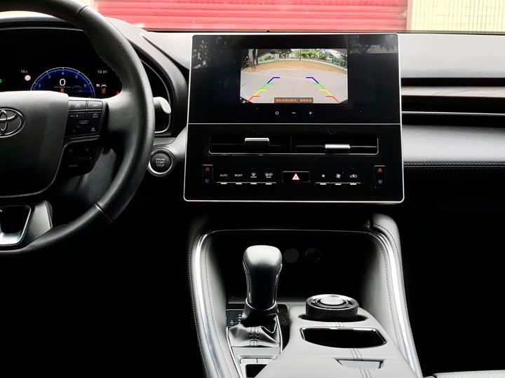 Фото 21 - Toyota Avalon