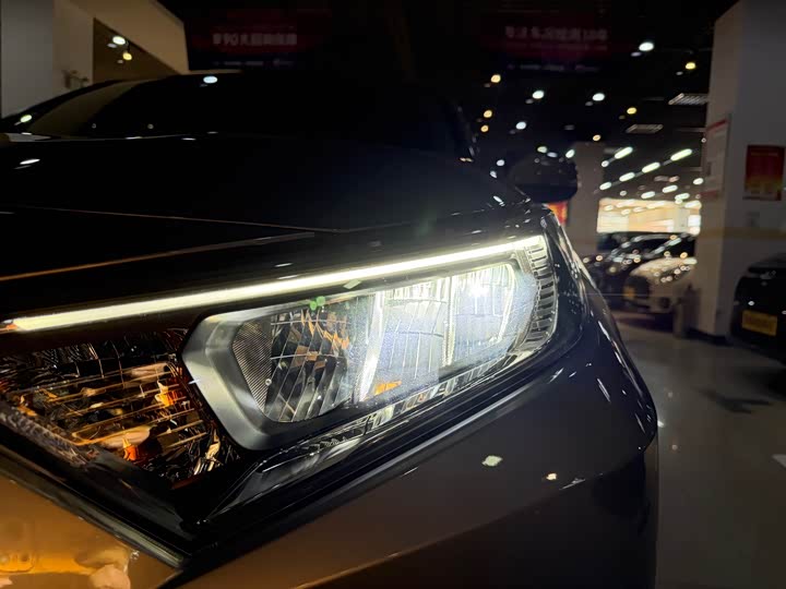 Фото 20 - Toyota RAV4