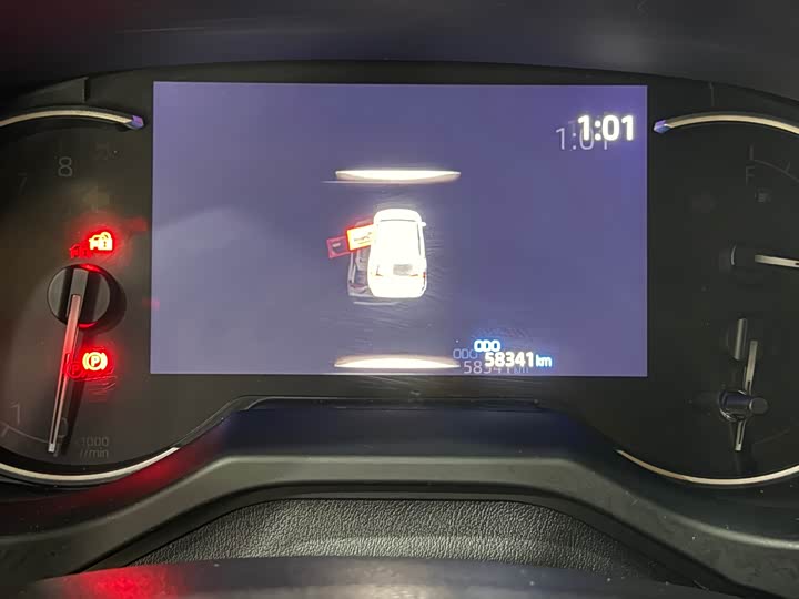 Фото 8 - Toyota RAV4