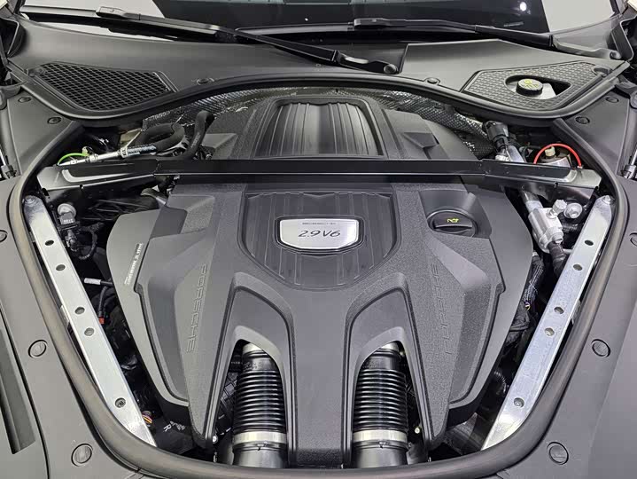 Фото 18 - Porsche Panamera