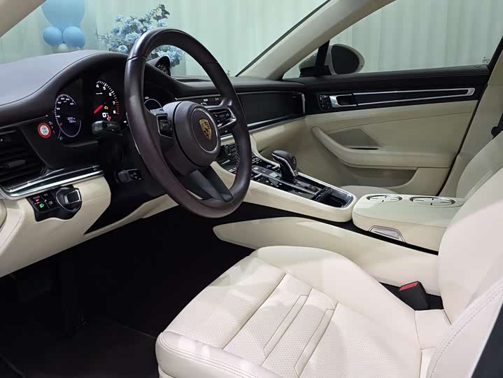 Фото 4 - Porsche Panamera