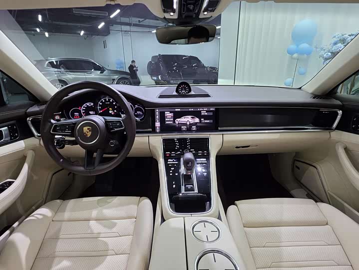 Фото 9 - Porsche Panamera