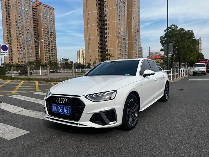 Фото 3 - Audi A4L