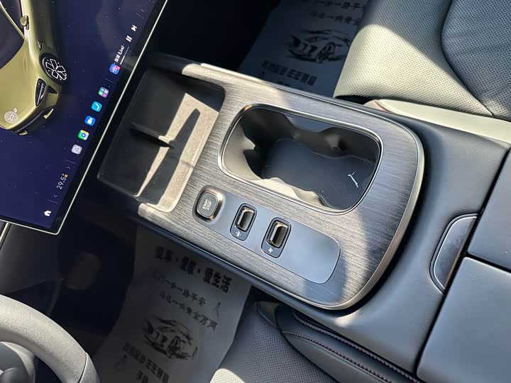 Фото 18 - Xiaomi SU7