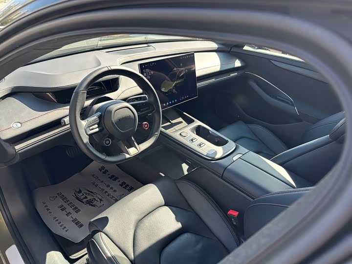 Фото 9 - Xiaomi SU7