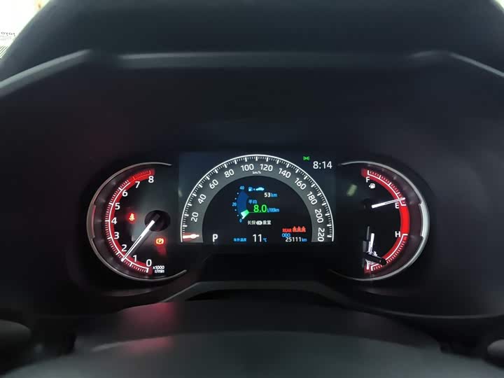 Фото 12 - Toyota RAV4