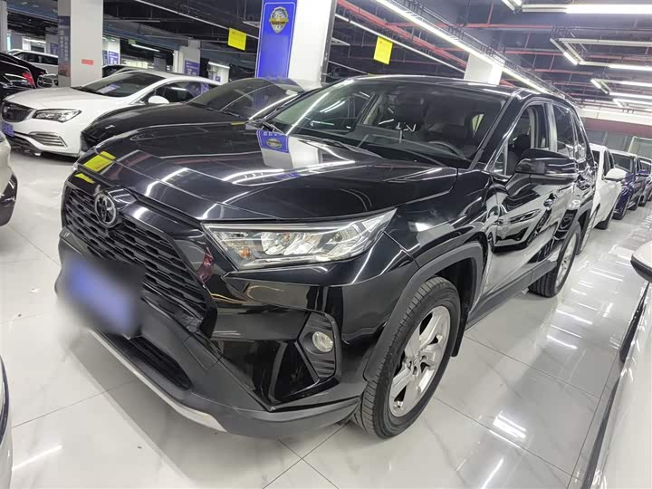 Фото 5 - Toyota RAV4