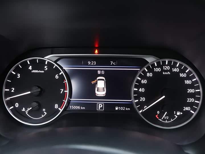 Фото 11 - Nissan Sylphy