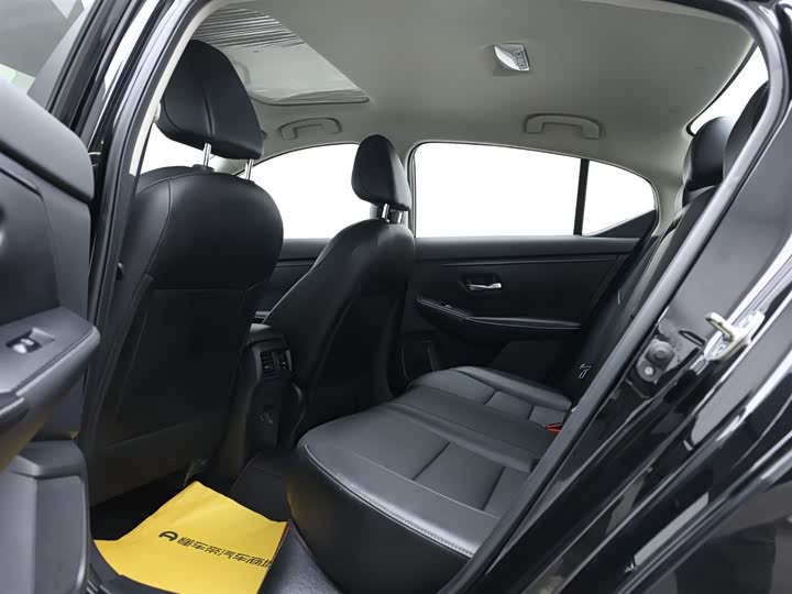 Фото 13 - Nissan Sylphy