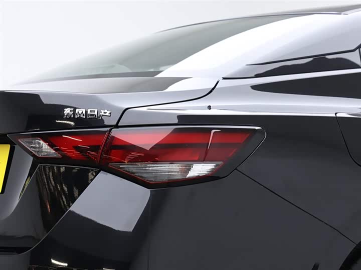 Фото 7 - Nissan Sylphy