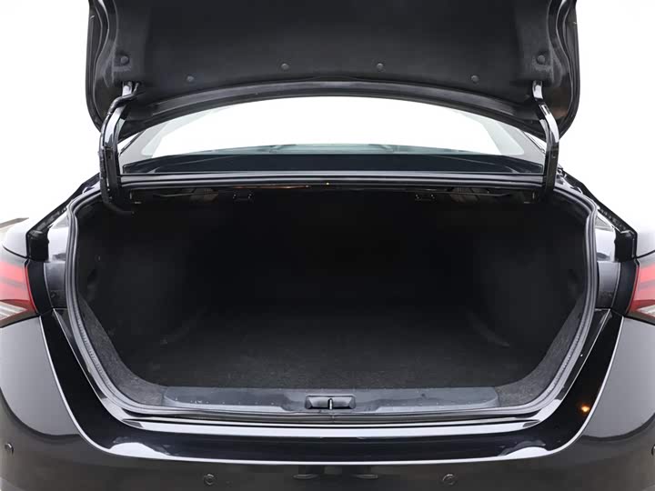 Фото 8 - Nissan Sylphy