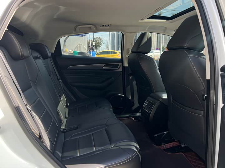 Фото 21 - Haval F7x