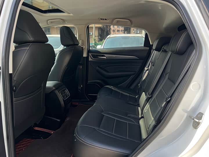 Фото 23 - Haval F7x