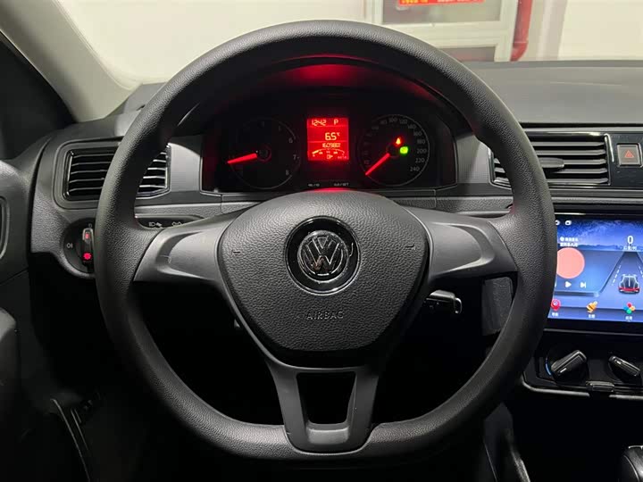 Фото 14 - Volkswagen Santana