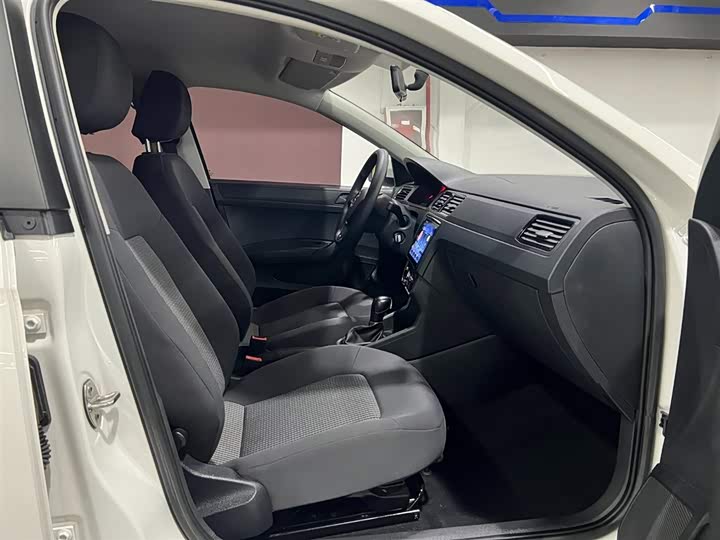 Фото 16 - Volkswagen Santana